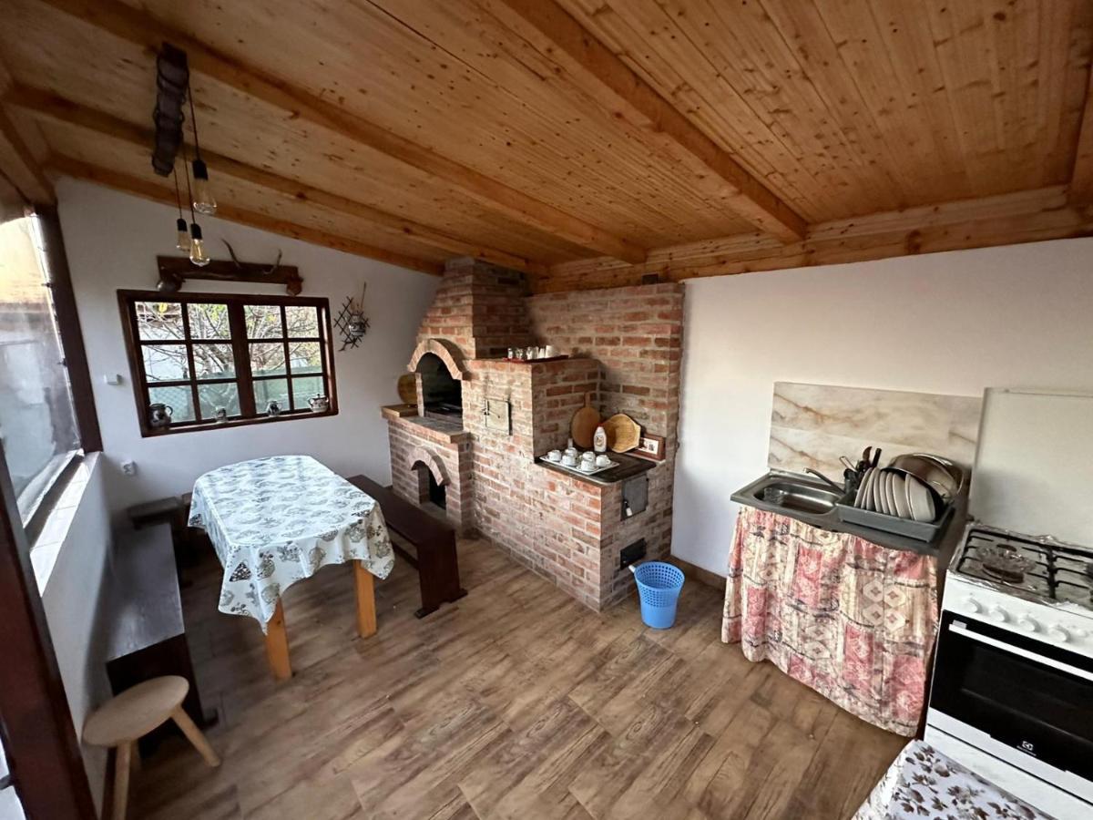 Casa De Vacanta Mirela Novaci-Străini Extérieur photo