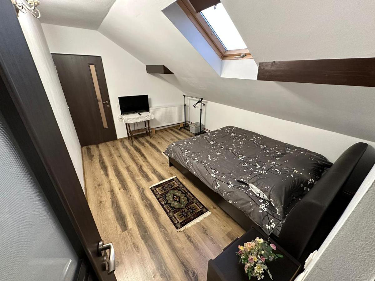 Casa De Vacanta Mirela Novaci-Străini Extérieur photo